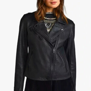Blank NYC X Anthro Vegan Moto Jacket in black with black hardware 🔥